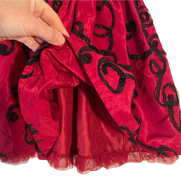 EUC Children’s Place Holiday Skirt Lined Satin Size 6x / 7 Adjustable to a sz 6 - Picture 3 of 7
